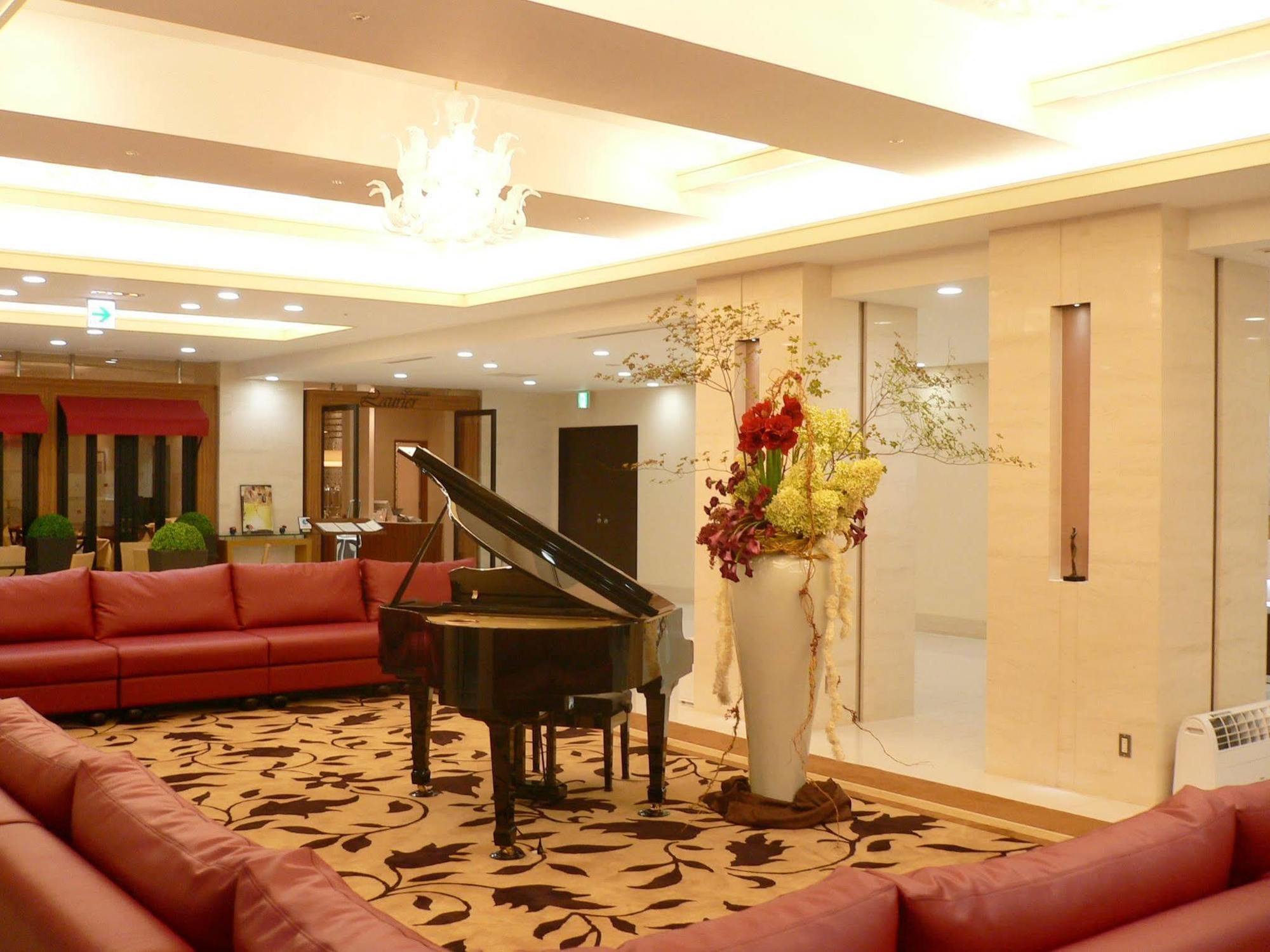 โรงแรมเมโทรโปลิแทน ทาคาซากิ ภายนอก รูปภาพ